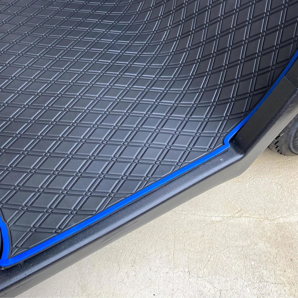 Xtreme Floor Mat - Blue Trim
